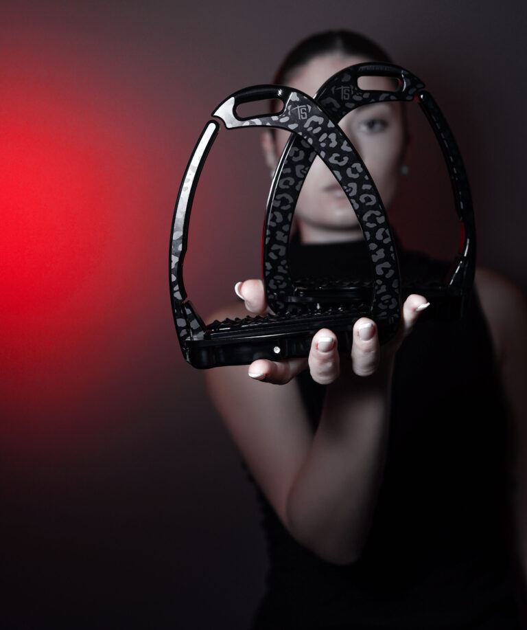 Untamed Leopard & Swarovski® – Limited Edition