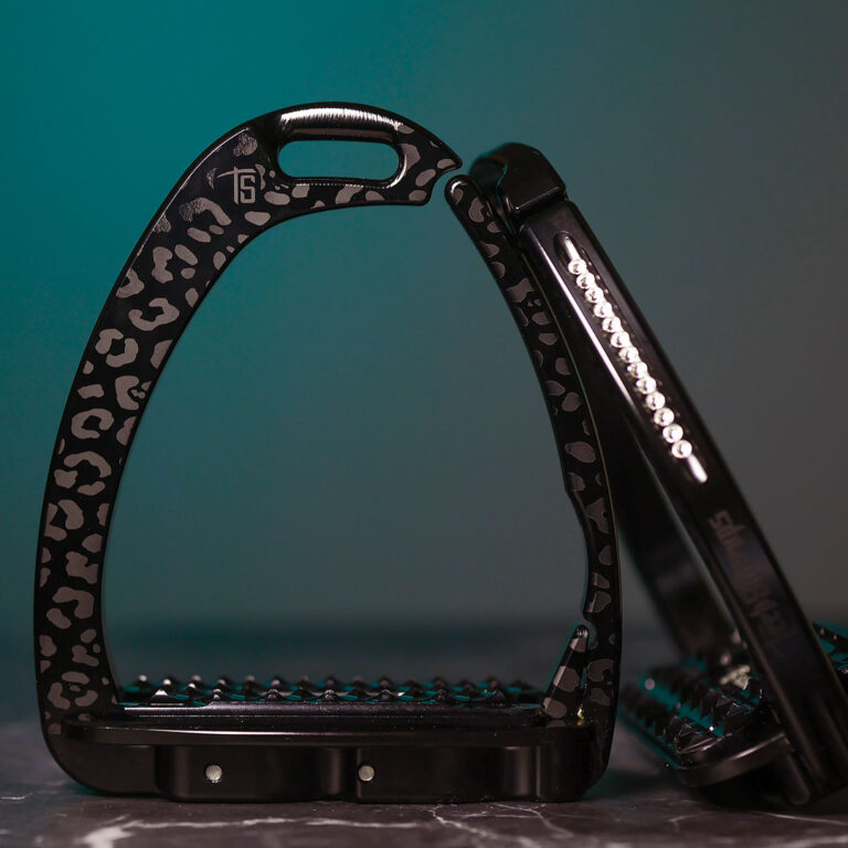 Untamed Leopard & Swarovski® – Limited Edition