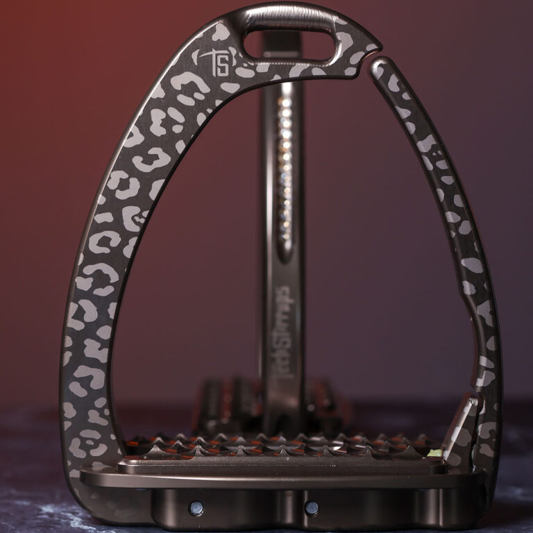 Untamed Leopard & Swarovski® – Limited Edition