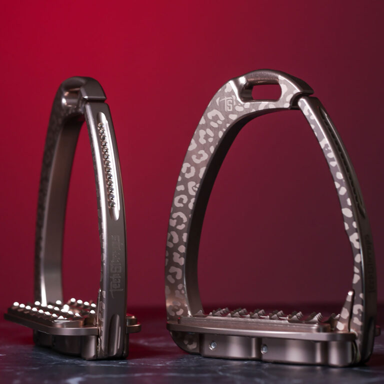 Untamed Leopard & Swarovski® – Limited Edition